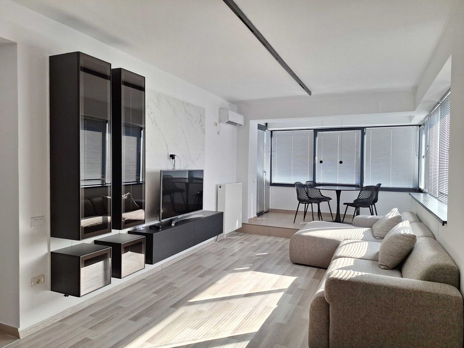Proprietar, închiriez apartament 2 camere ultramodern