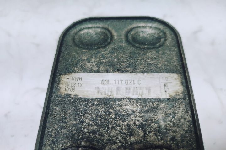 Carcasa filtru ulei termoflot racitor 2.0 tdi CFF CFH CFG 03l117021c Skoda Octavia 2 (facelift) ser