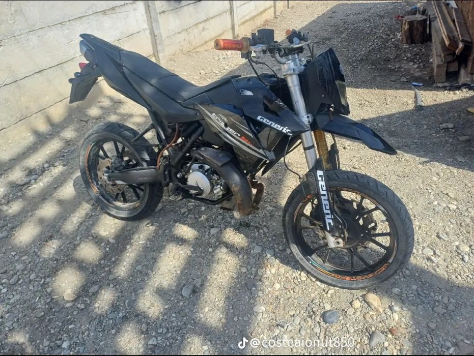 Vând cross de strada de 80cc