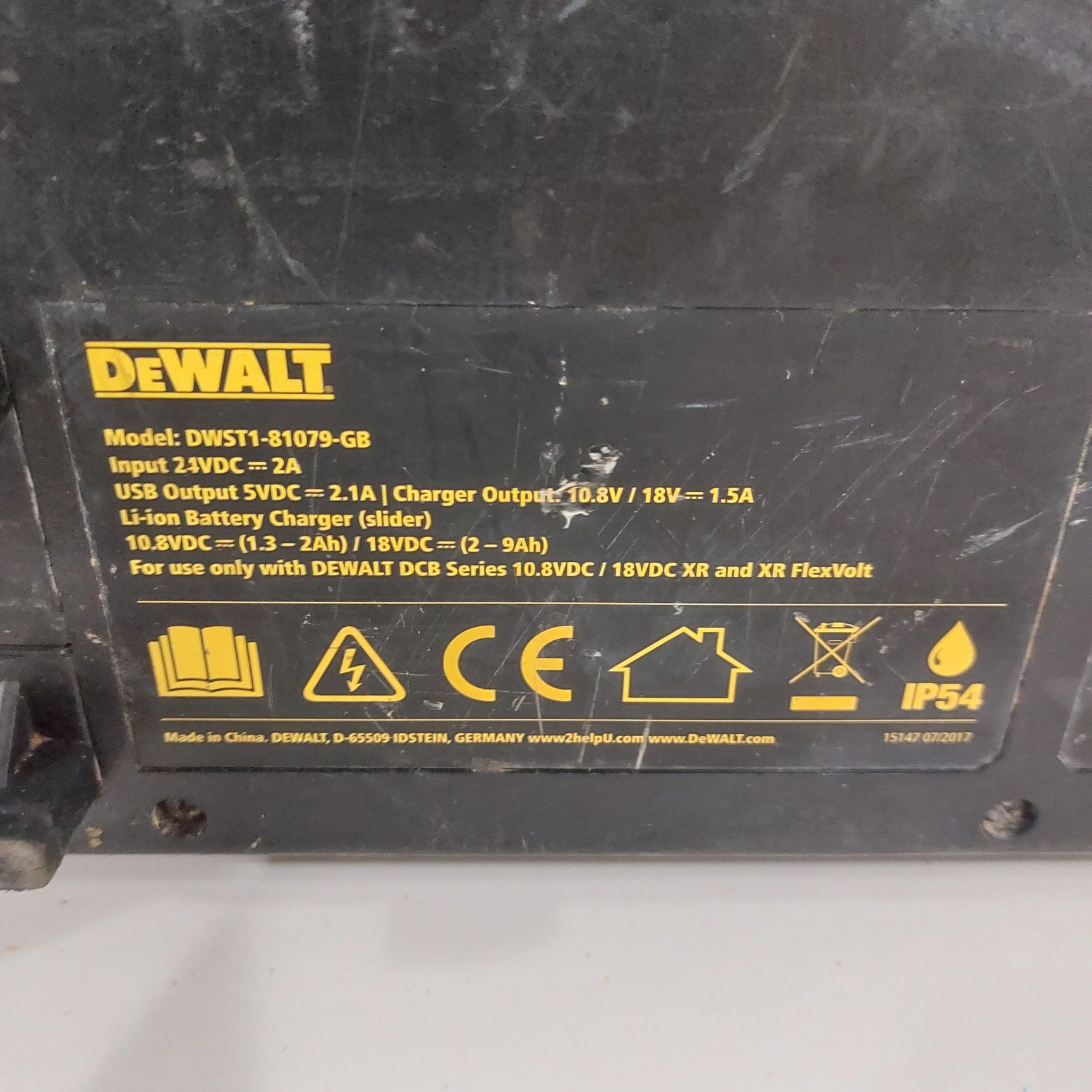 Dewalt DWST1-81079 T-stak радио зарядно Девалт 10,8 14,4 18V