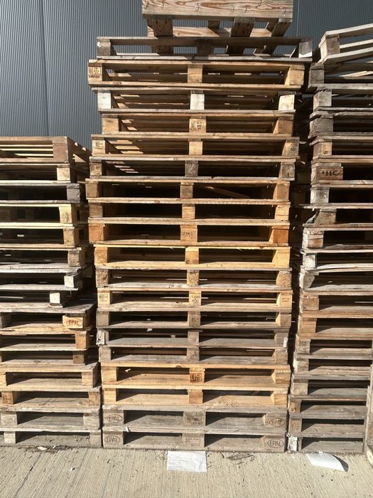 Paleti lemn urgent de vanzare