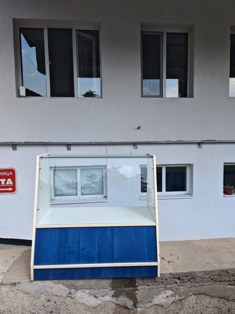 Витрини за магазин