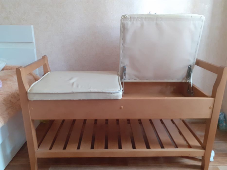 Продам обувницу