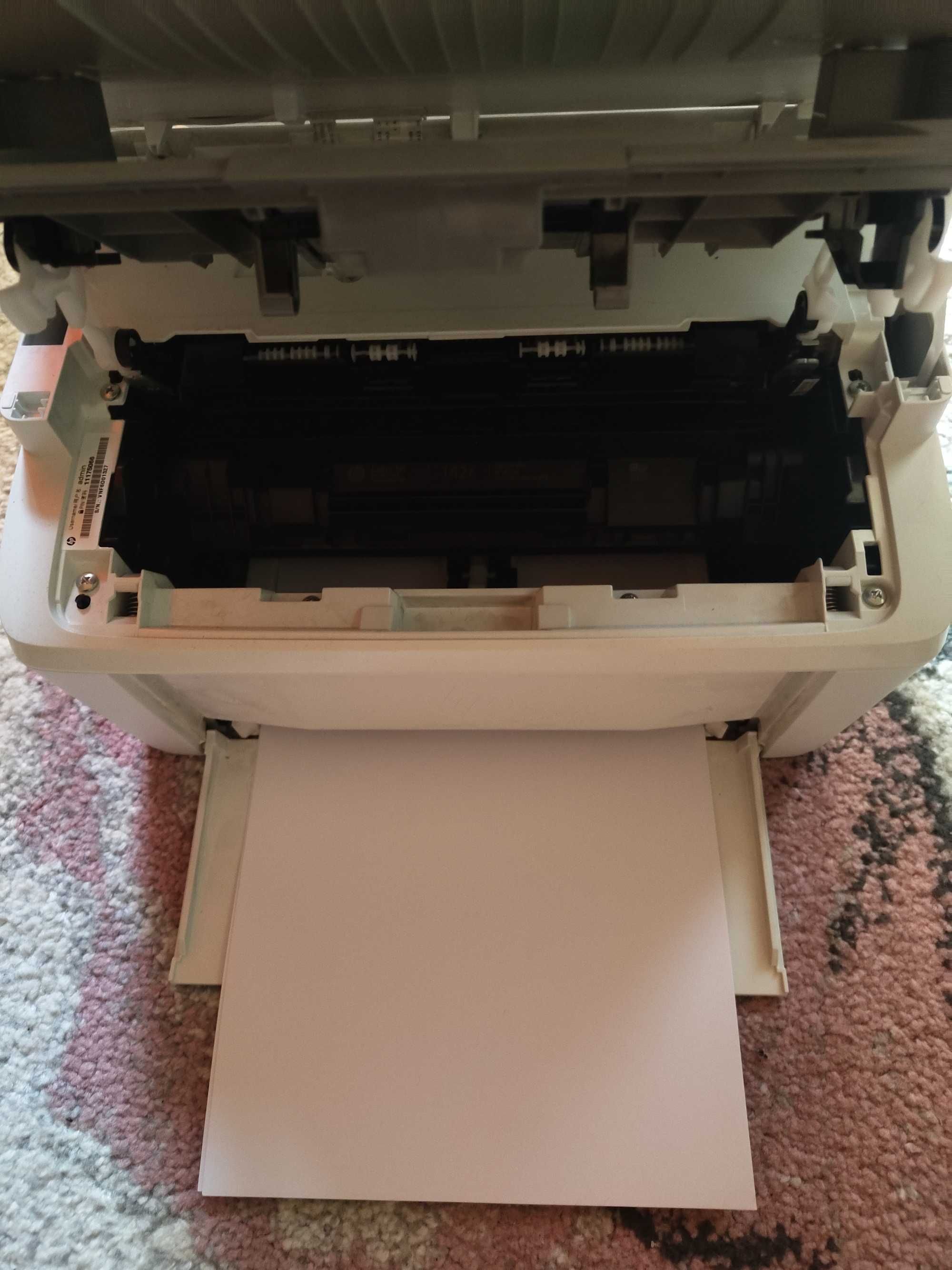 Imprimanta laser HP M140 3 in 1 imprimare, scan si copiere