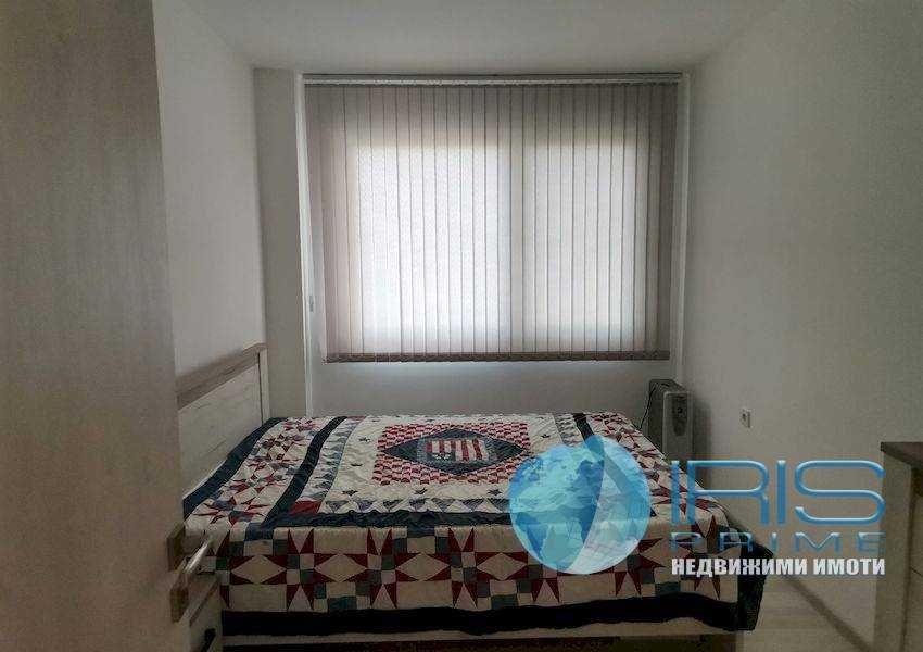 Продава се Тристаен апартамент в Шумен, Център - 86 кв.м за 1513 €/кв.м - Снимка #6