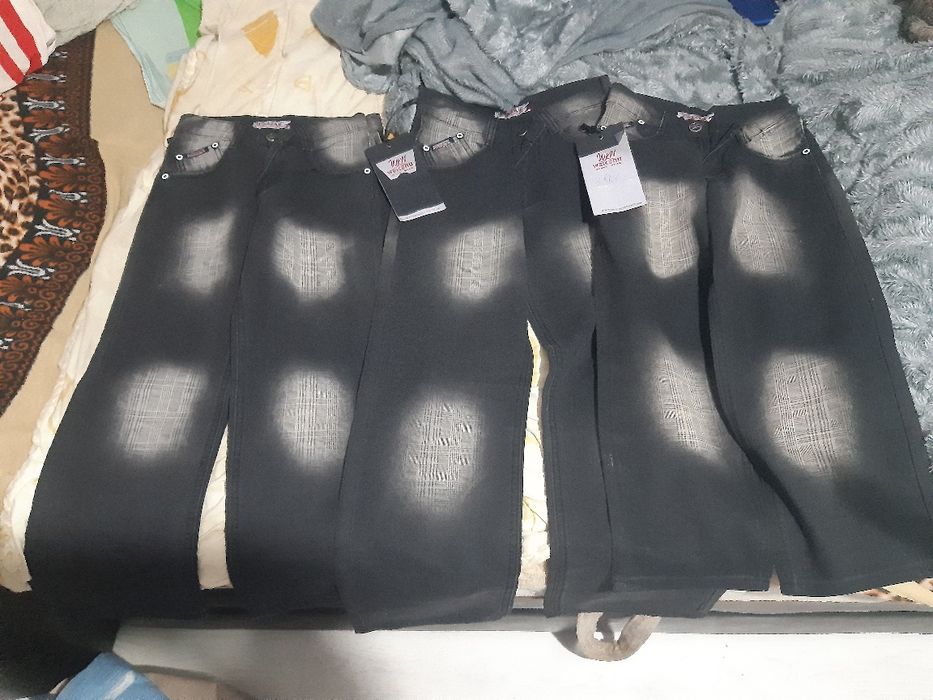 Расспродажа джинс