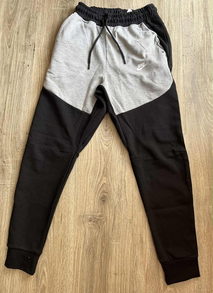 Nike tech fleece