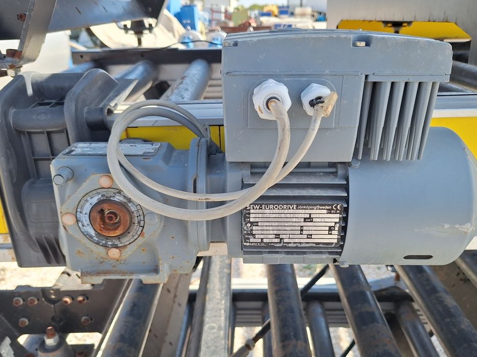 Ролкови палетни транспортьори