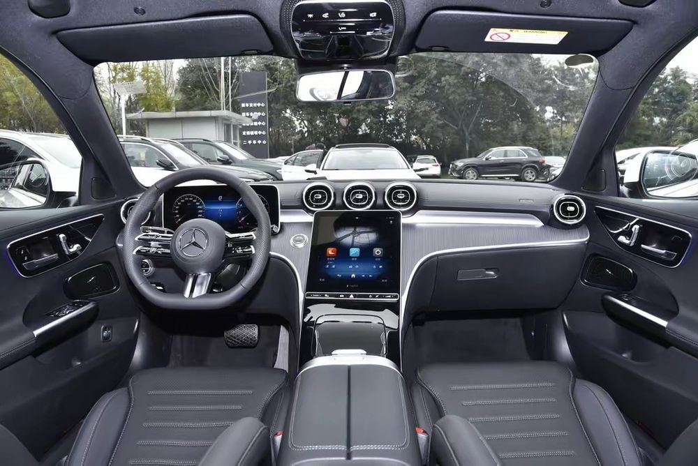 Мерседес обновленная версия C 200 L Sport 2025 года