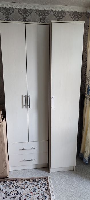 Продаю шкаф белый