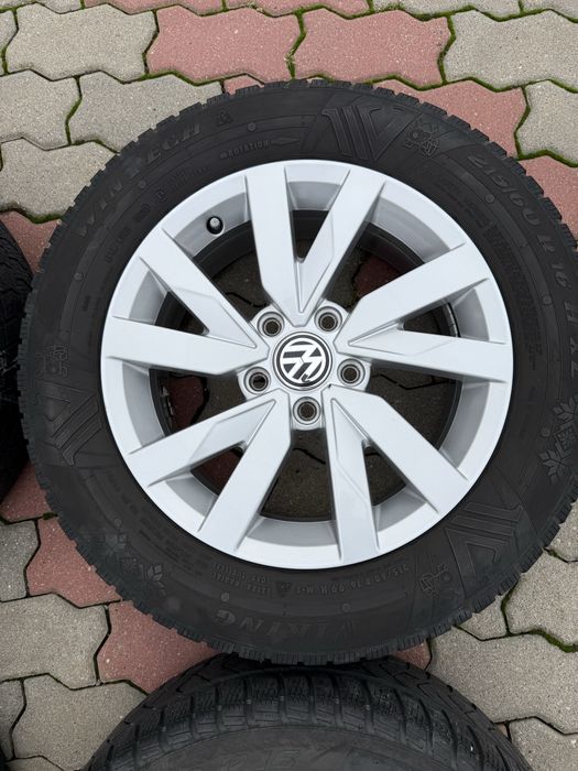 Jante de aluminiu originale VW Passat B8 R16 cu cauciucuri de iarna