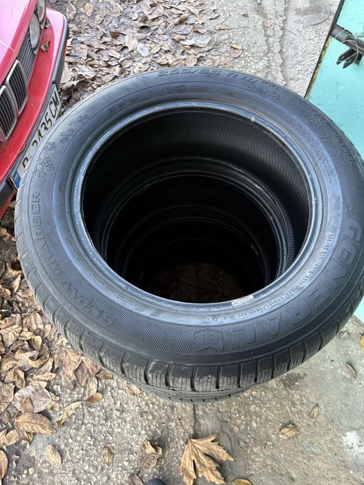 255/55/18 зимни гуми General