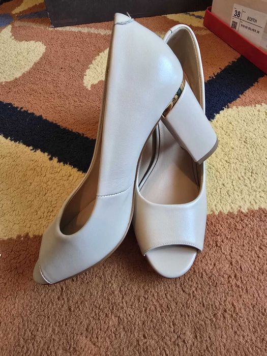 Pantofi dama Lasocki bej piele naturala 36