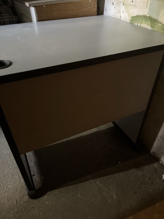 Продам компьютерный стол