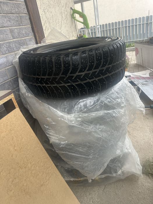 Продам набор зимних шин р16