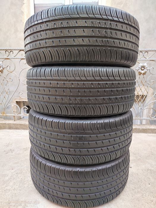 235 55 R17 Shina Kumho solus