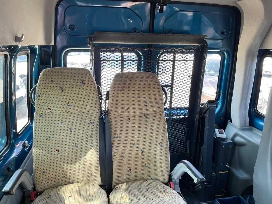 Ford Transit 300 K TDCi Pkw Basis lift pentru persoane cu handicap