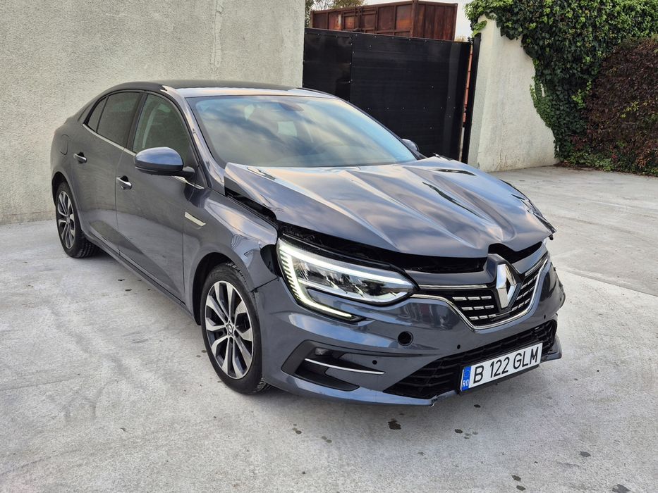 Renault Megane 2023 21005km avariat