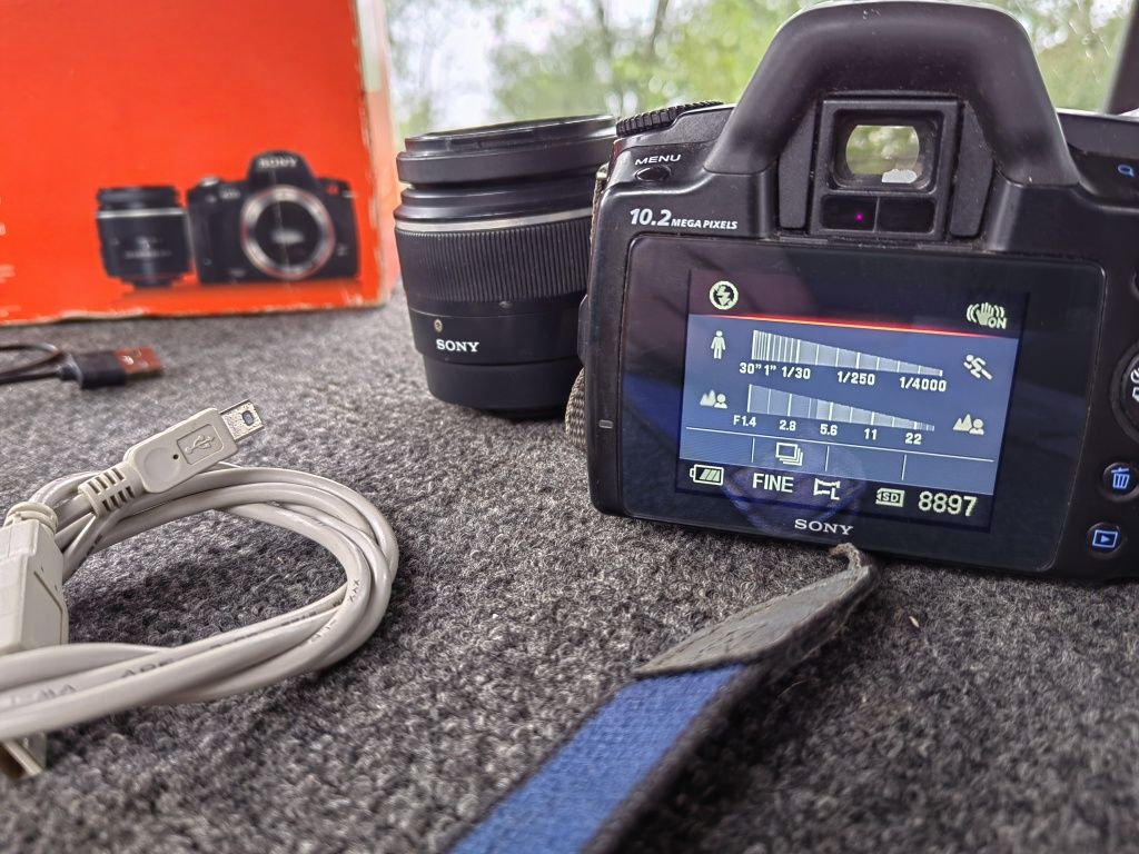 Aparat foto Sony 230