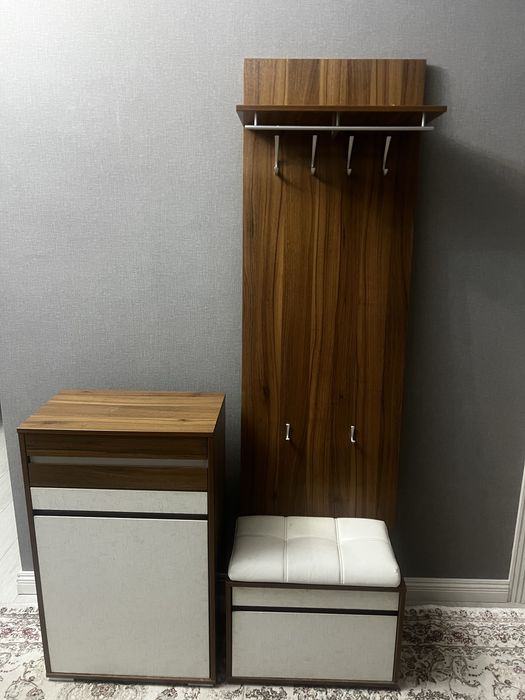 Прихожая мебель.