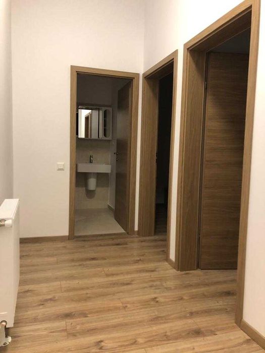 De inchiriat casa cu 3 camere