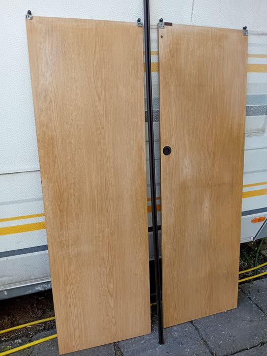 Piese rulote remorci nu trimit prin curier