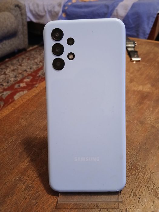 Продава се самсунг А13 /64 g