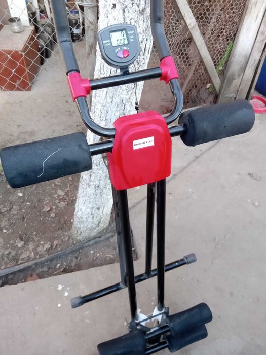 Bicicletă + aparat fitnes