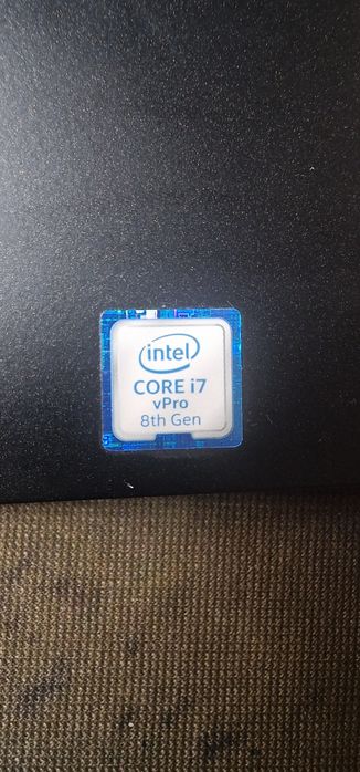 Dell Core i7-8650U operativka ddr4 16gb hotira 256gb m2ssd  i