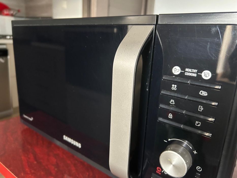 Cuptor cu microunde 23L Samsung