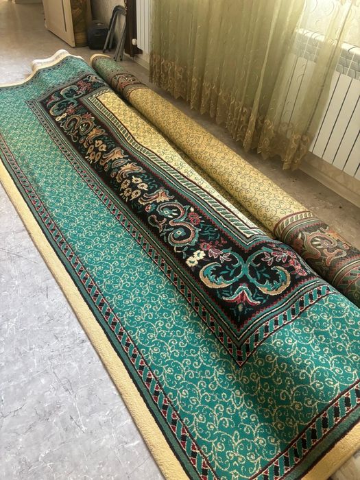 продаеться ковер