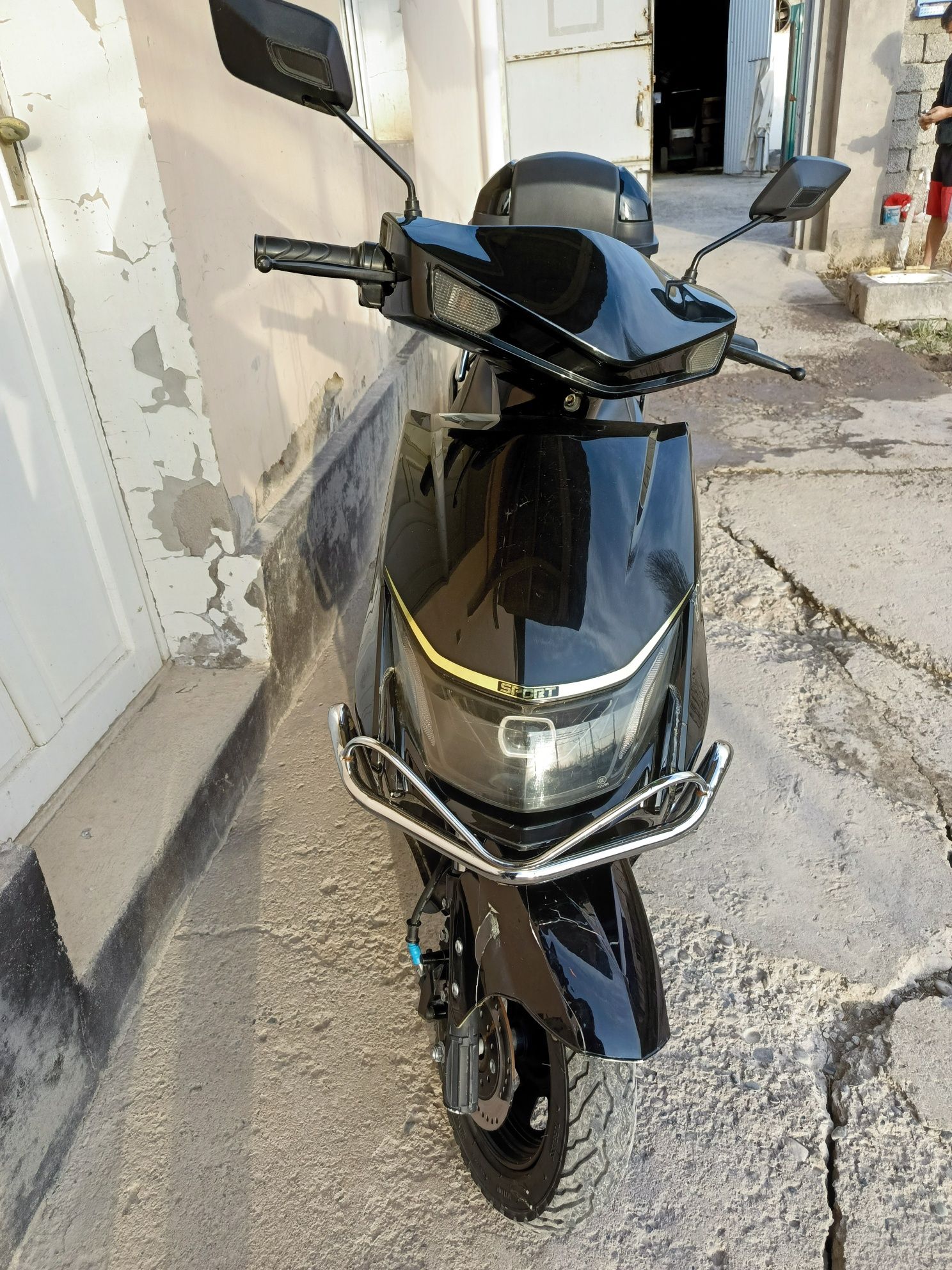 Elektronika skuter sotiladi tezligi 70 km/s