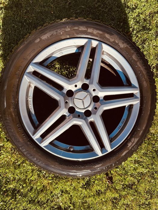 продавам джанти за Мерцедес със зимни гуми