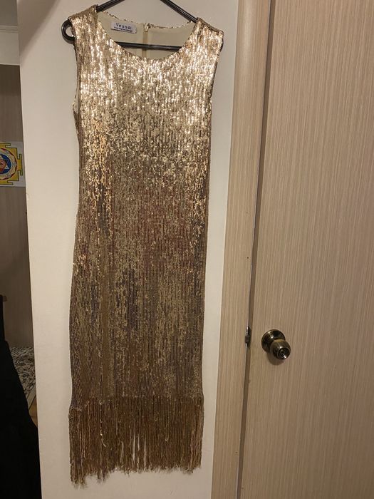 Продам фирменные платья размер 44