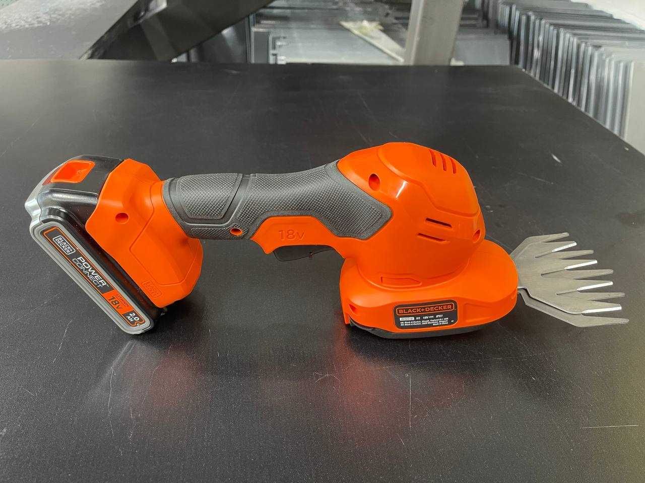 Аккумуляторный кусторез Black & Decker 18В BCSS18D1-QW