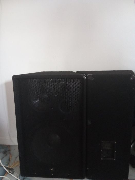 Boxe Monacor  15 inchi