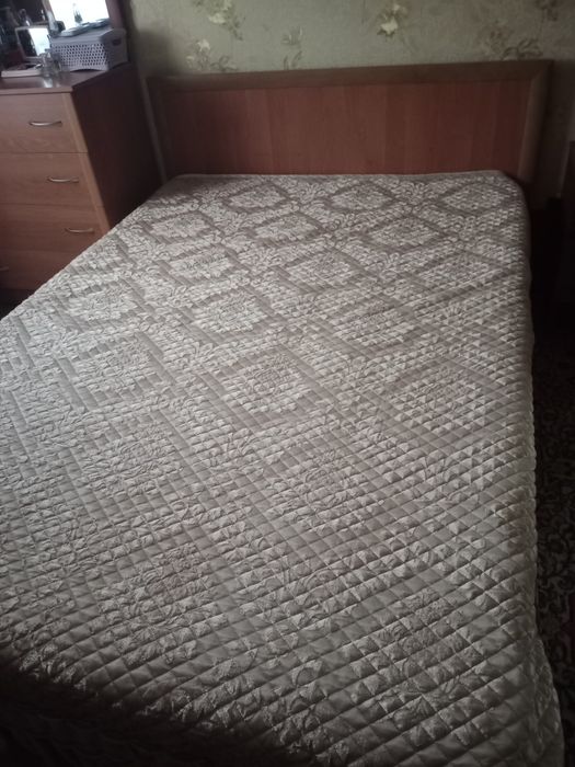 Продам кровать двуспальная