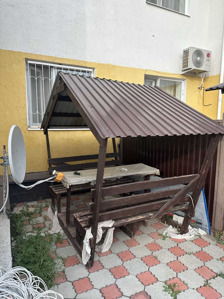 Беседка для дома со шторами