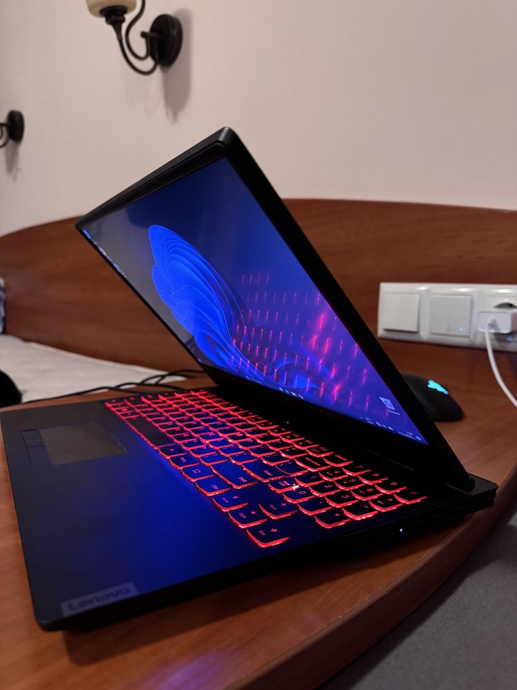 Геймърски Лаптоп Lenovo Legion Y7000 PG0 i5-9300HF; 8GB RAM; GTX 1650