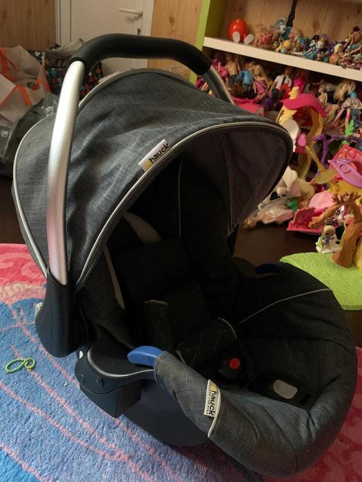 Scoica auto hauck, folosita putin si bine intretinuta