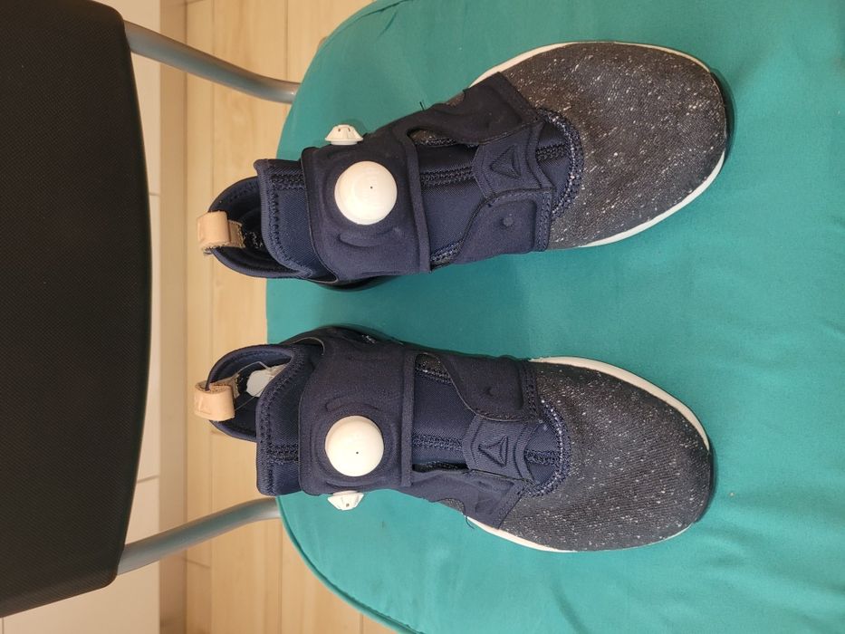 Adidasi Reebok marime 37.5