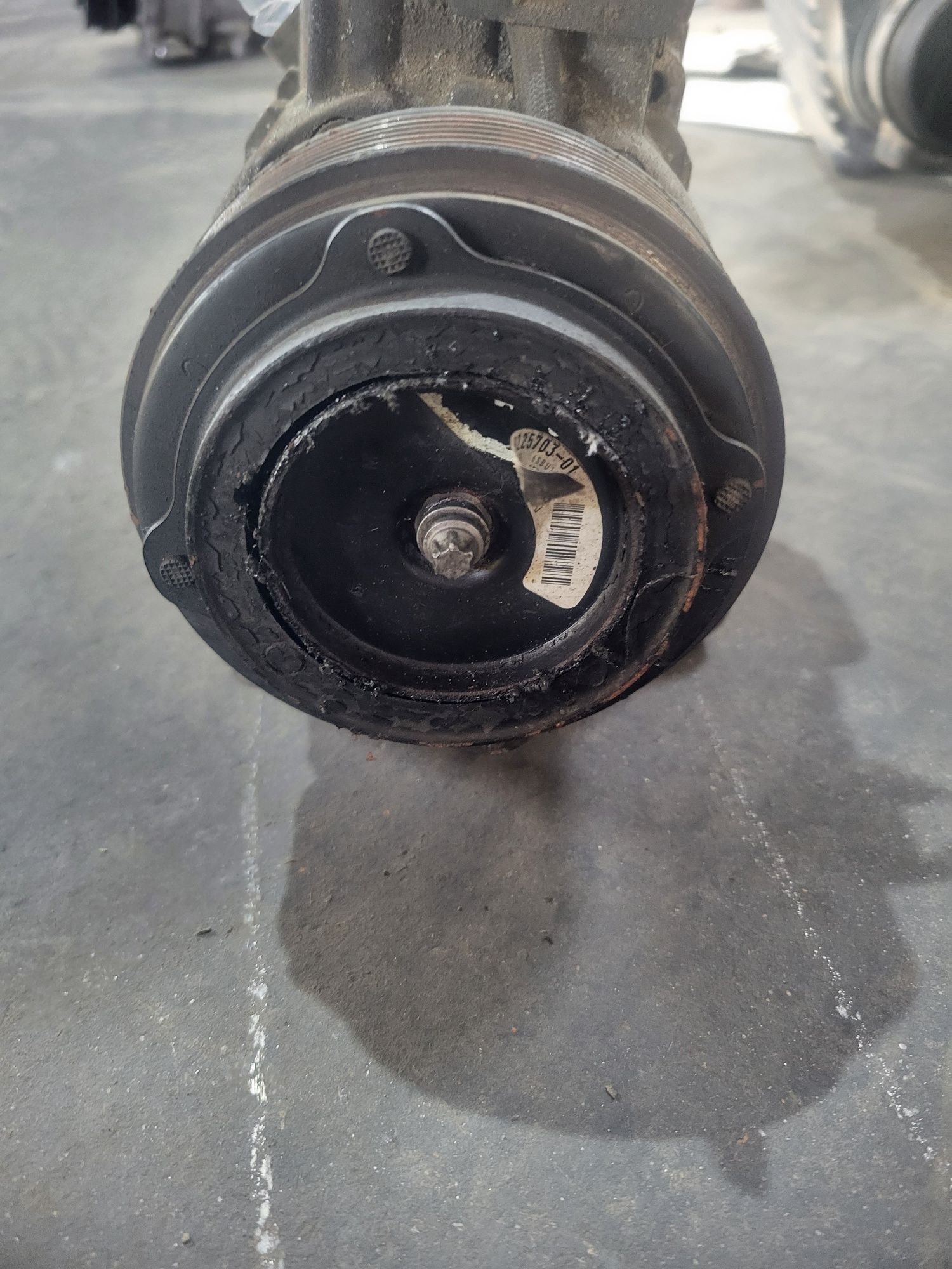 Compresor n47 bmw 2010 ambreiaj defect