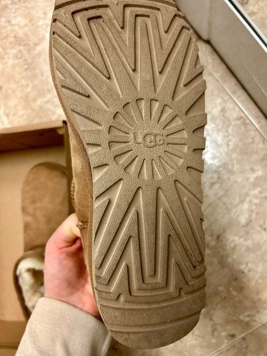 Дамски зимни ботуши UGG