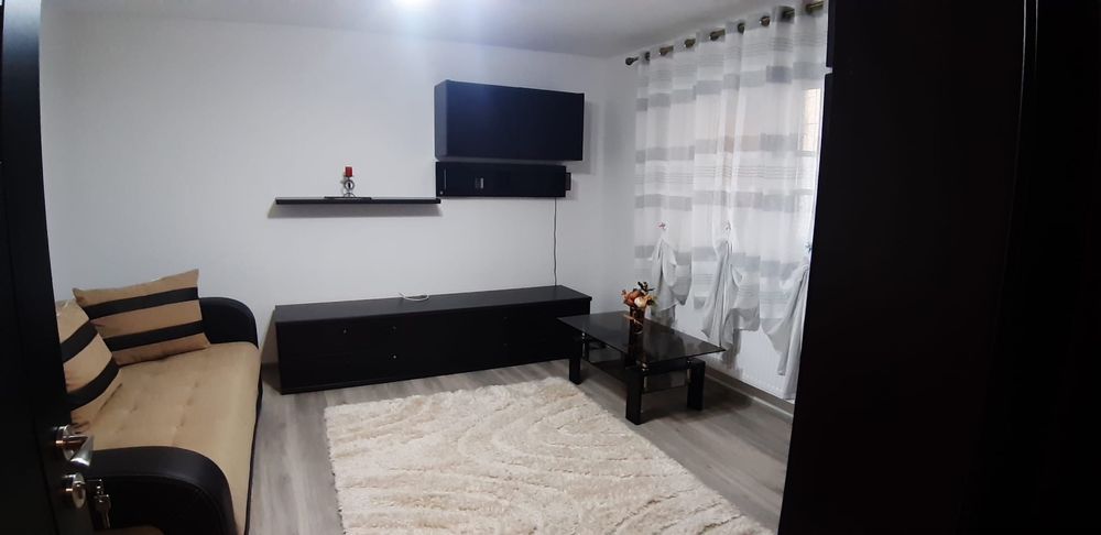 Apartamnet de inchiriat , zona Han