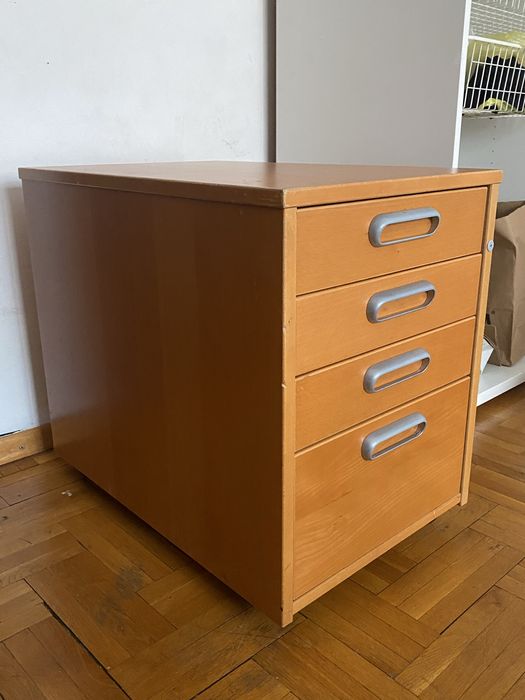 Шкаф на колелца 44 x 67 x 58 cм