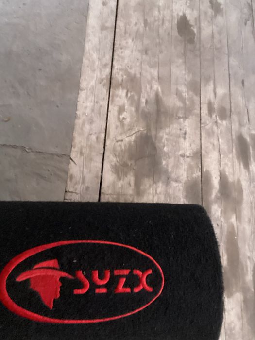 сабвуфер новый.