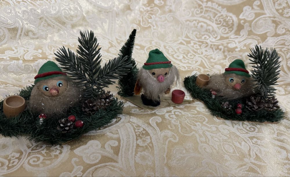 Дед мороз, вертушка, абажур из елочных игрушек, гирлянда. СССР