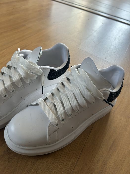 Alexander McQueen 40