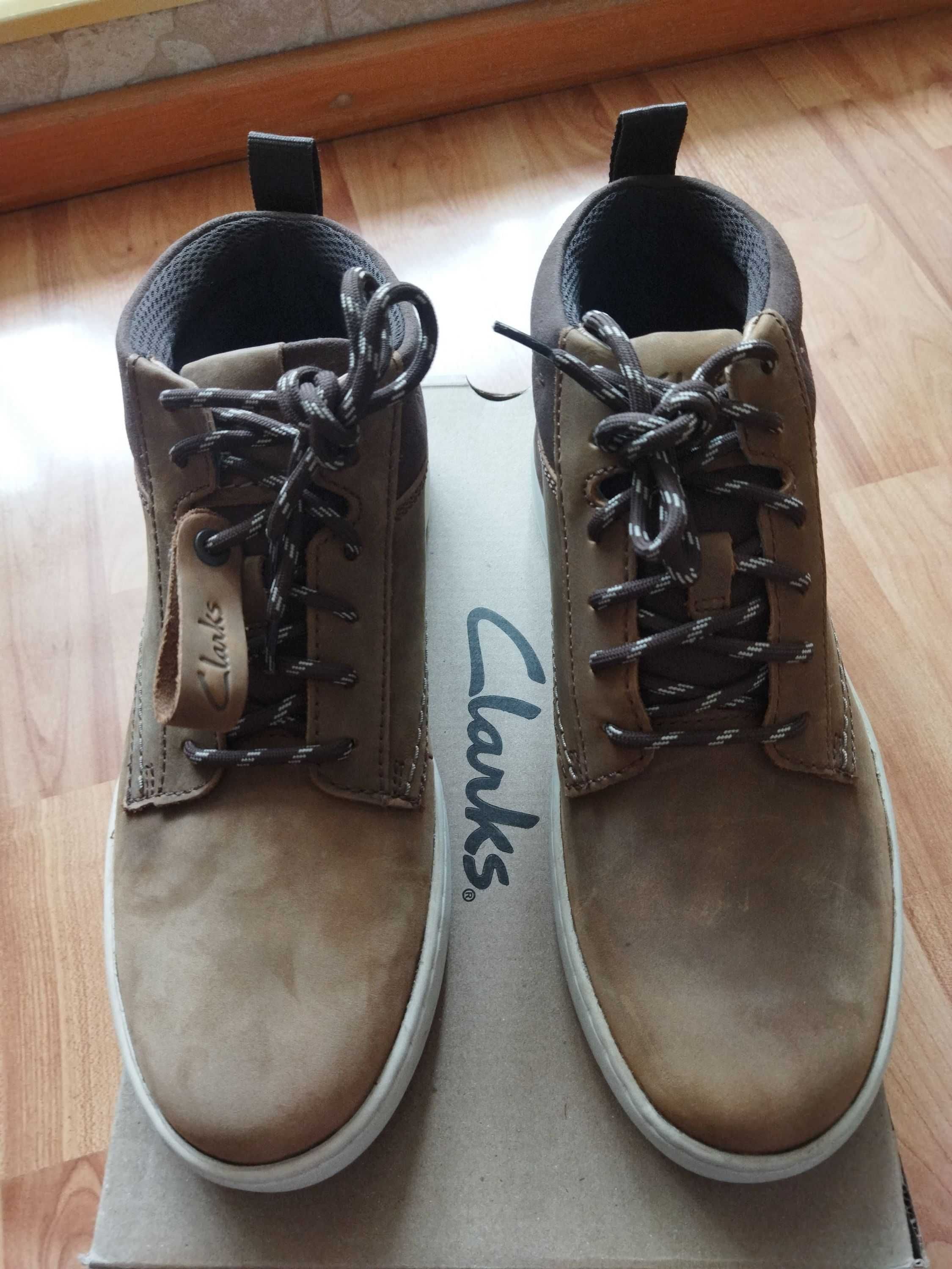 Ботинки Clarks (Великобритания),нубук,оригинал,новые,р-р 41