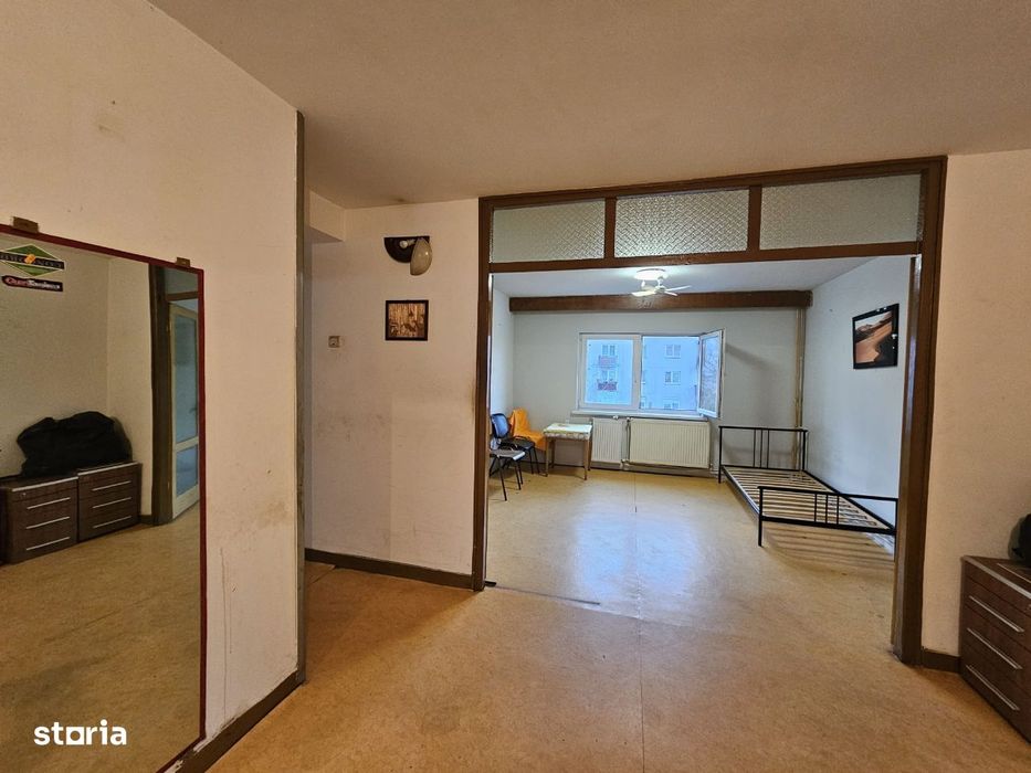 Apartament 3 camere, hol central in C-uri Eminescu